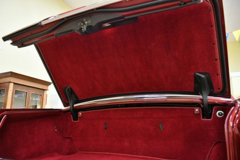 Used 1998 Bentley Brooklands Long Wheelbase RWD image 32