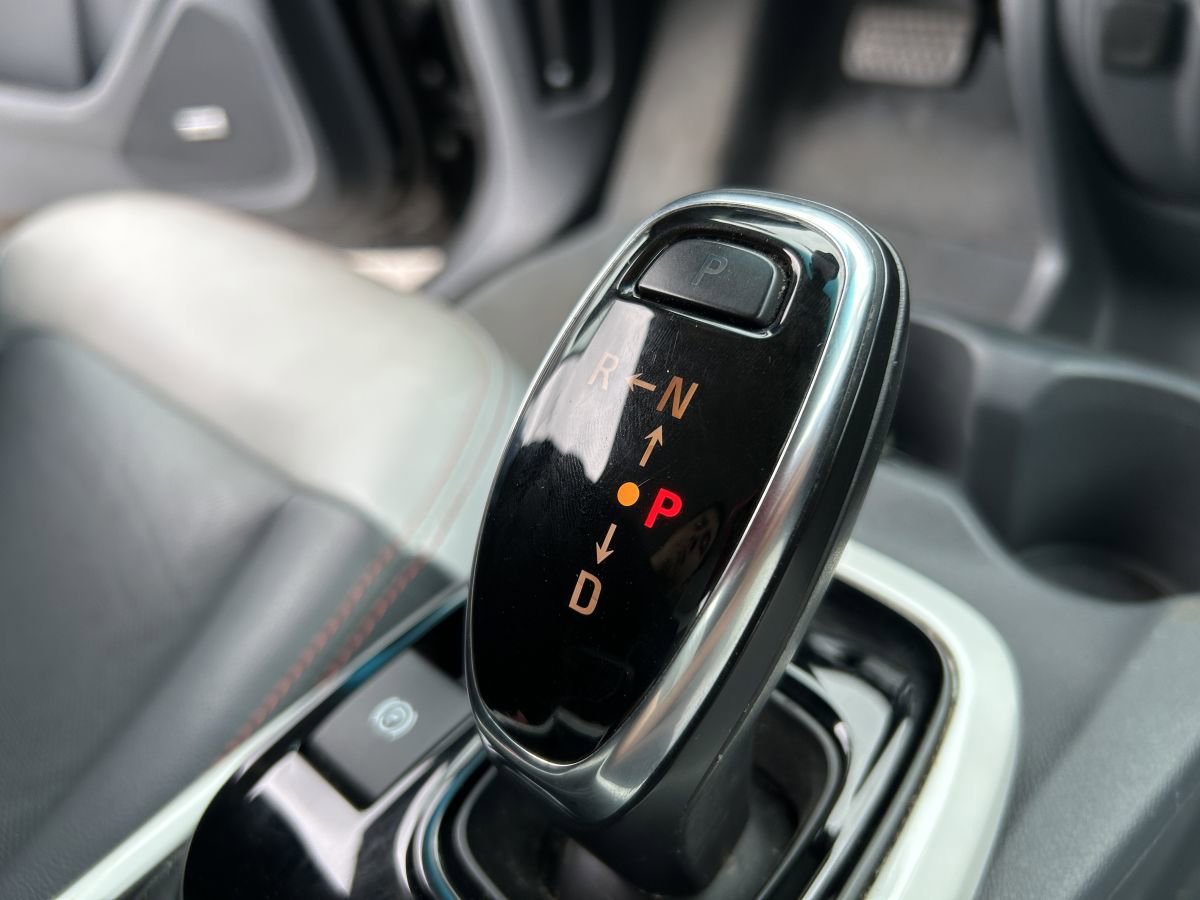 Used 2017 Chevrolet Bolt Premier w/ Driver Confidence II Package image 10