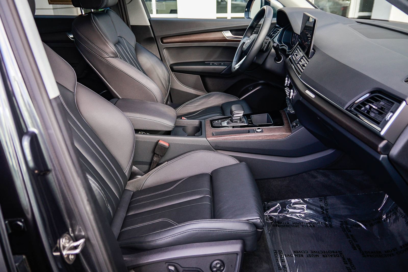 Certified 2023 Audi Q5 e Premium w/ Convenience Package image 17