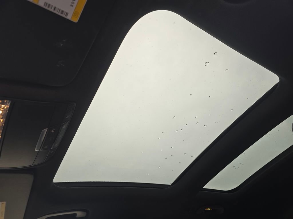 Certified 2018 Mercedes-Benz GLC 300 4MATIC image 3