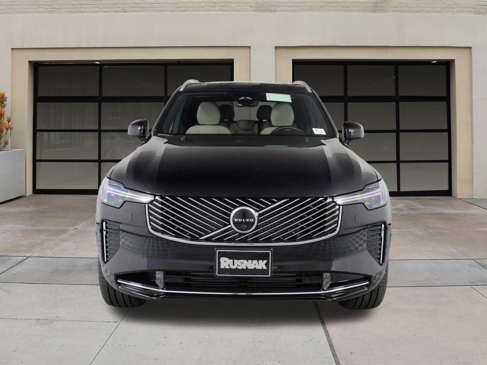 New 2026 Volvo XC90 T8 Plus image 2