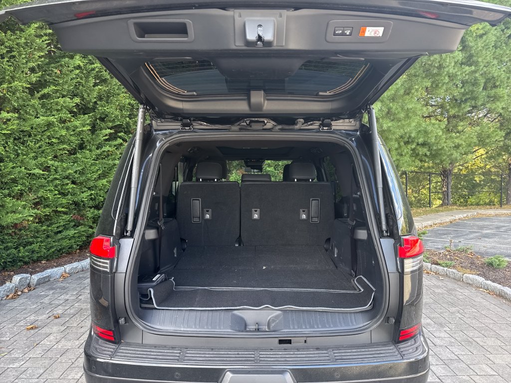Used 2024 Lexus GX 550 w/ Accessory Package (31) AWD/4WD image 12