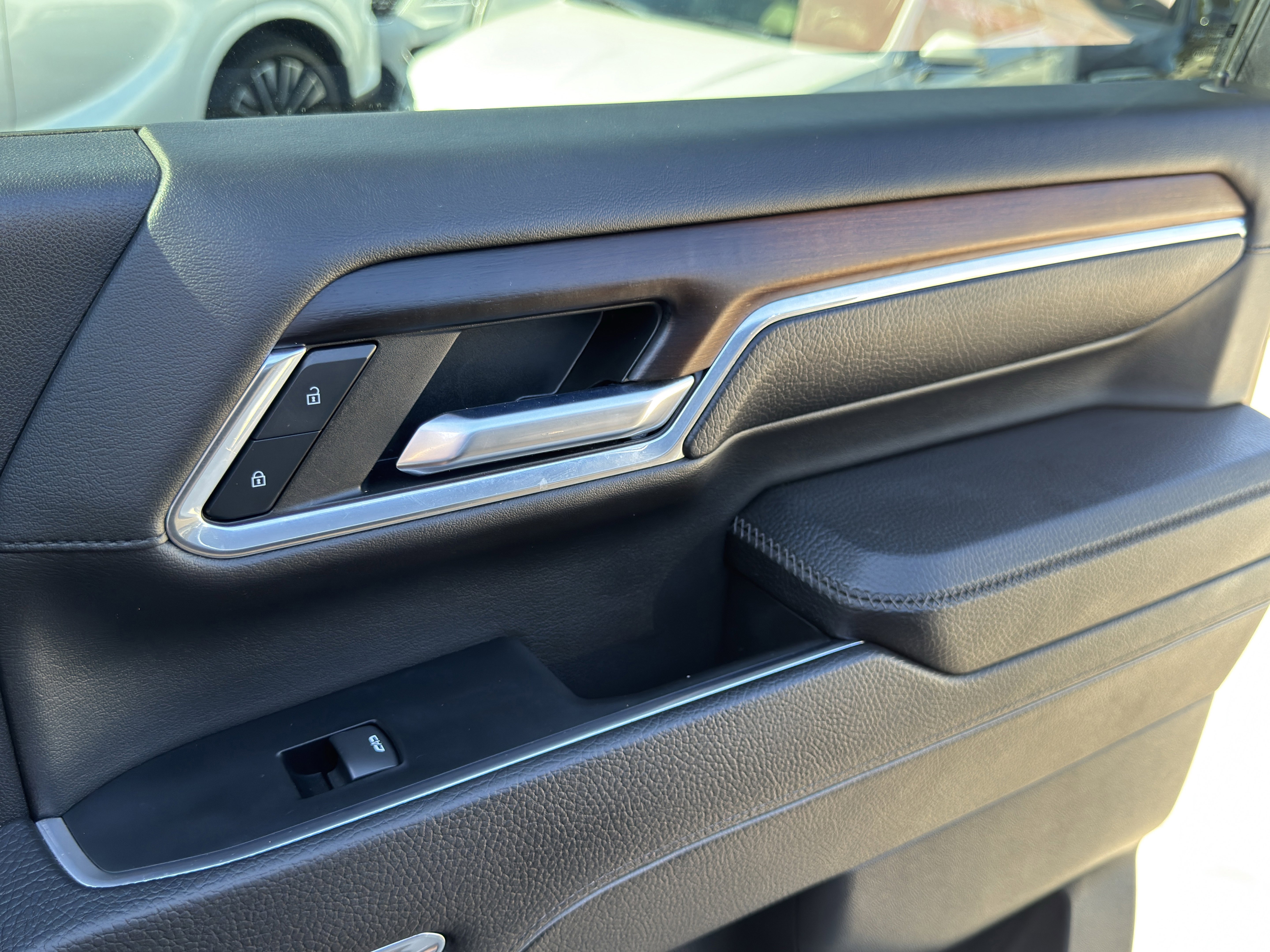 Used 2024 GMC Sierra 3500 Denali w/ Denali Reserve Package image 81