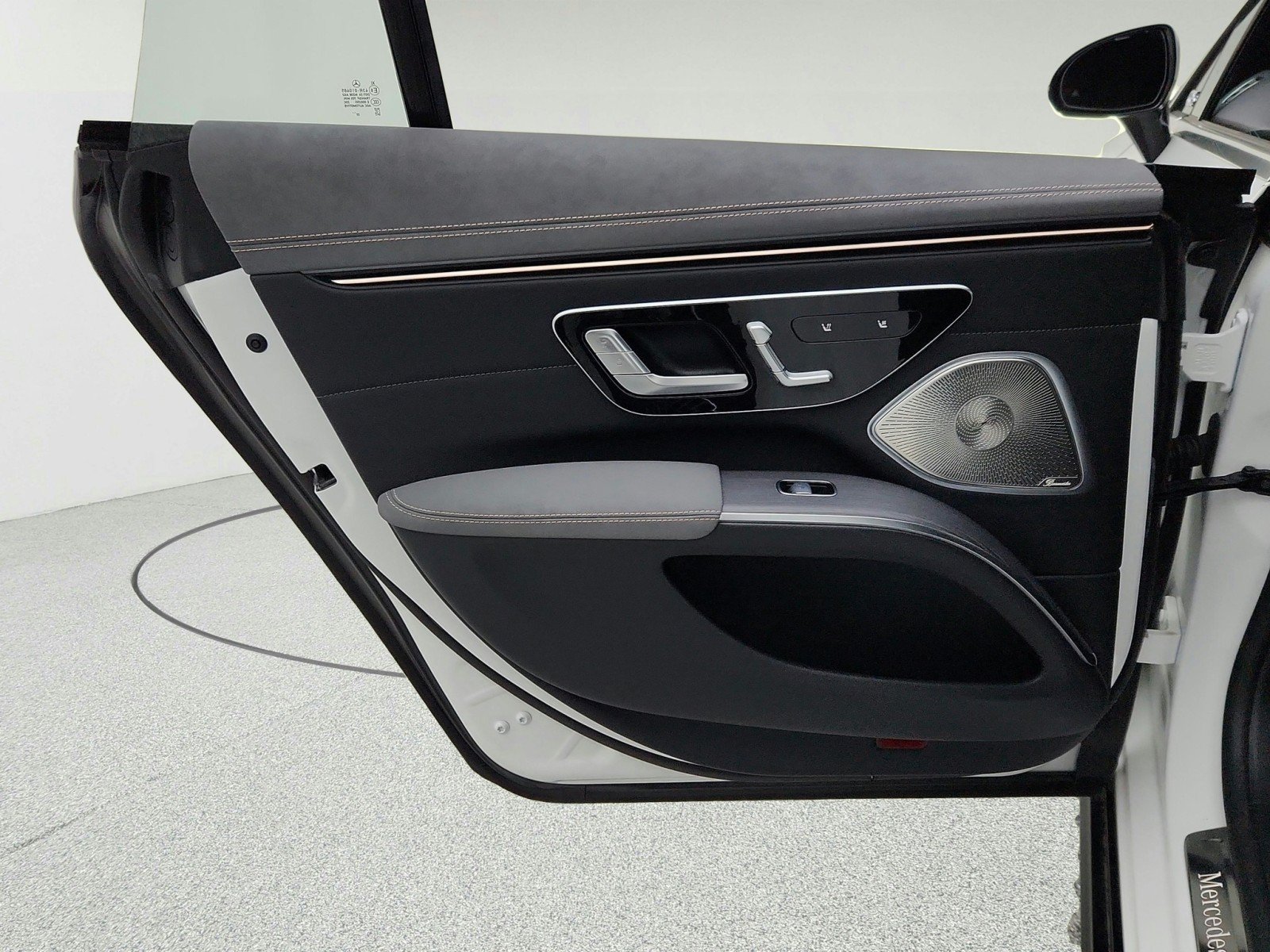 Certified 2023 Mercedes-Benz EQS 580 4MATIC Sedan image 28