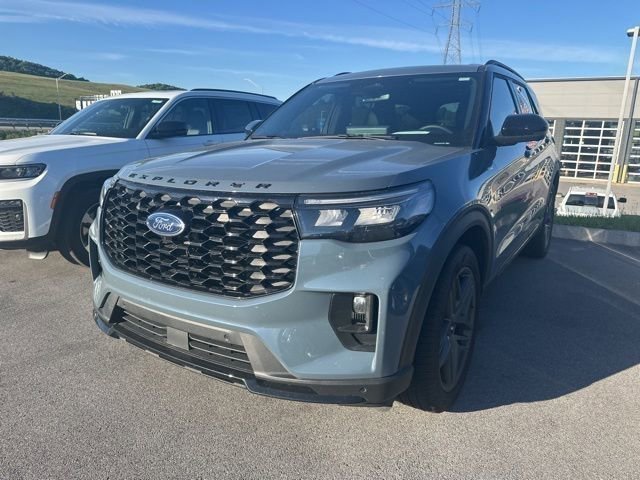 Used 2025 Ford Explorer ST-Line w/ Premium Package AWD/4WD image 24