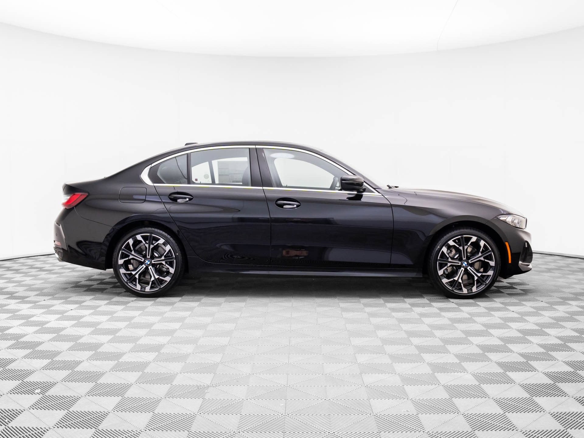 Used 2026 BMW 330i xDrive Sedan AWD/4WD image 7