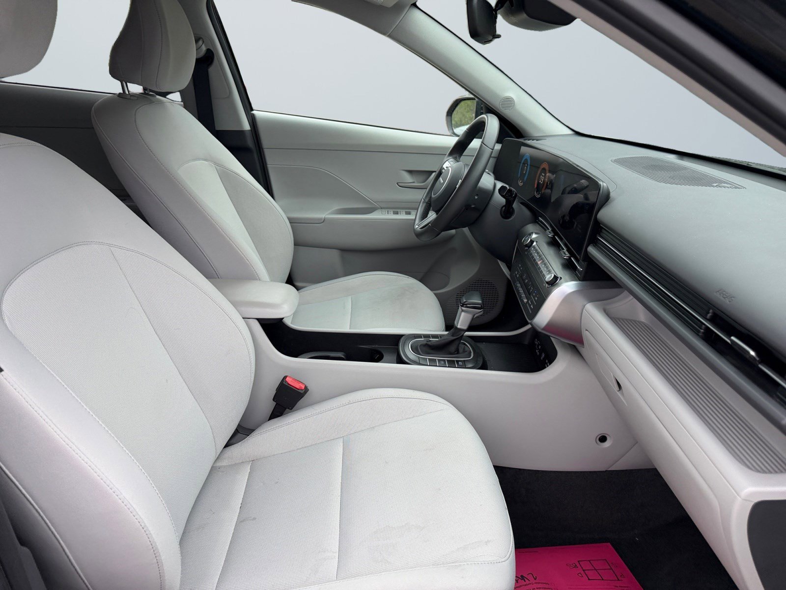 Certified 2025 Hyundai Kona SEL AWD/4WD image 18