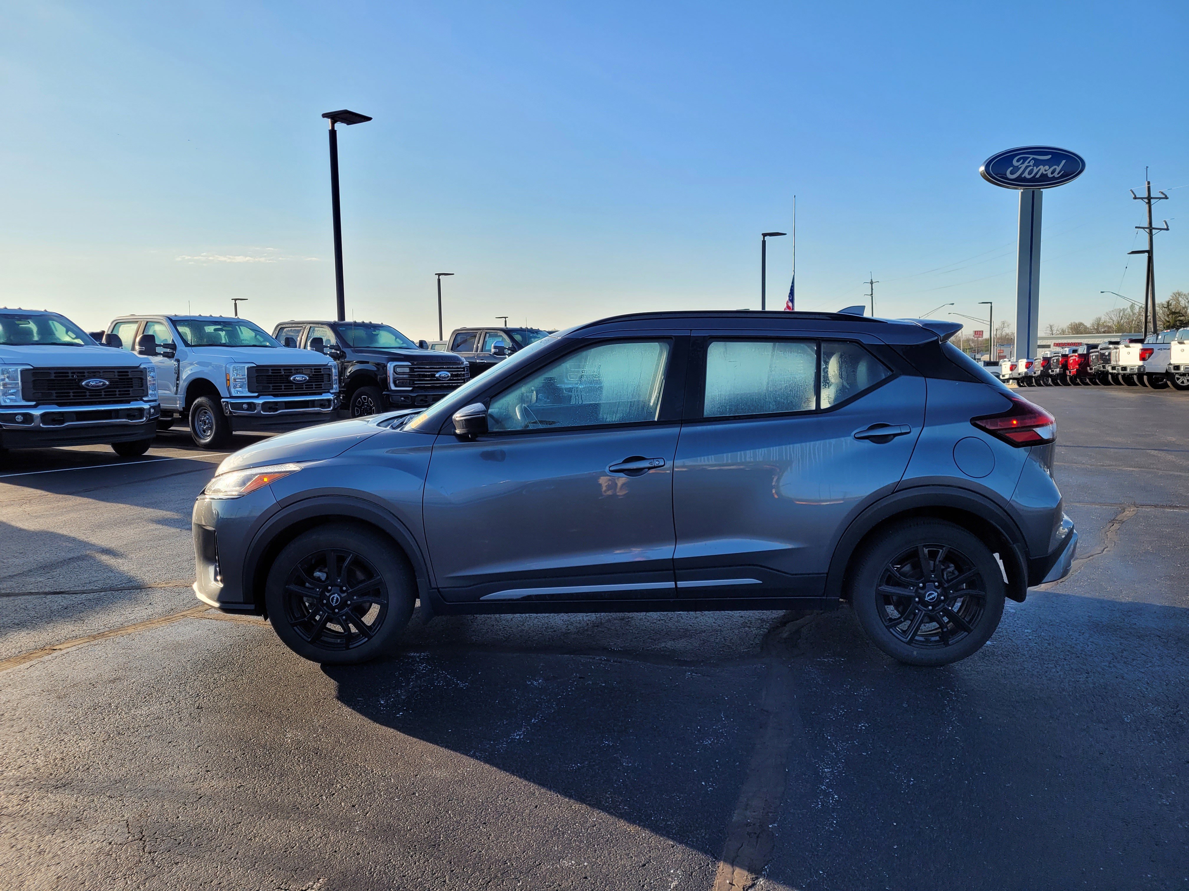 Used 2022 Nissan Kicks SR w/ Premium Package image 7