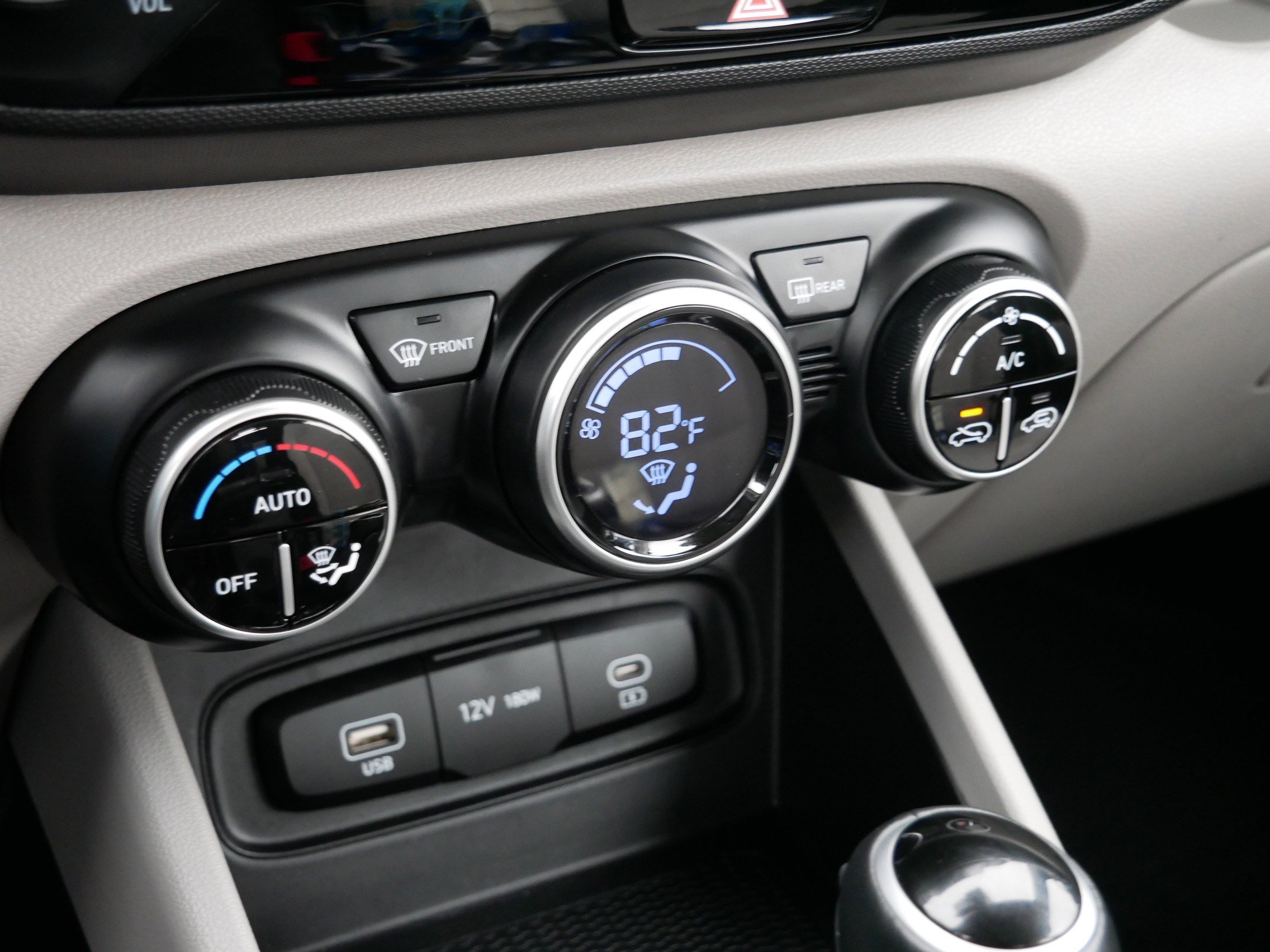 Certified 2023 Hyundai Venue SEL FWD image 24