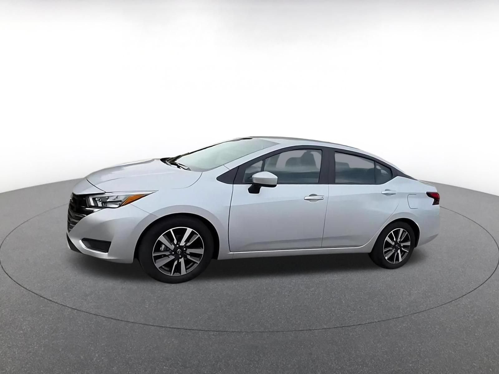 Used 2025 Nissan Versa SV FWD image 8