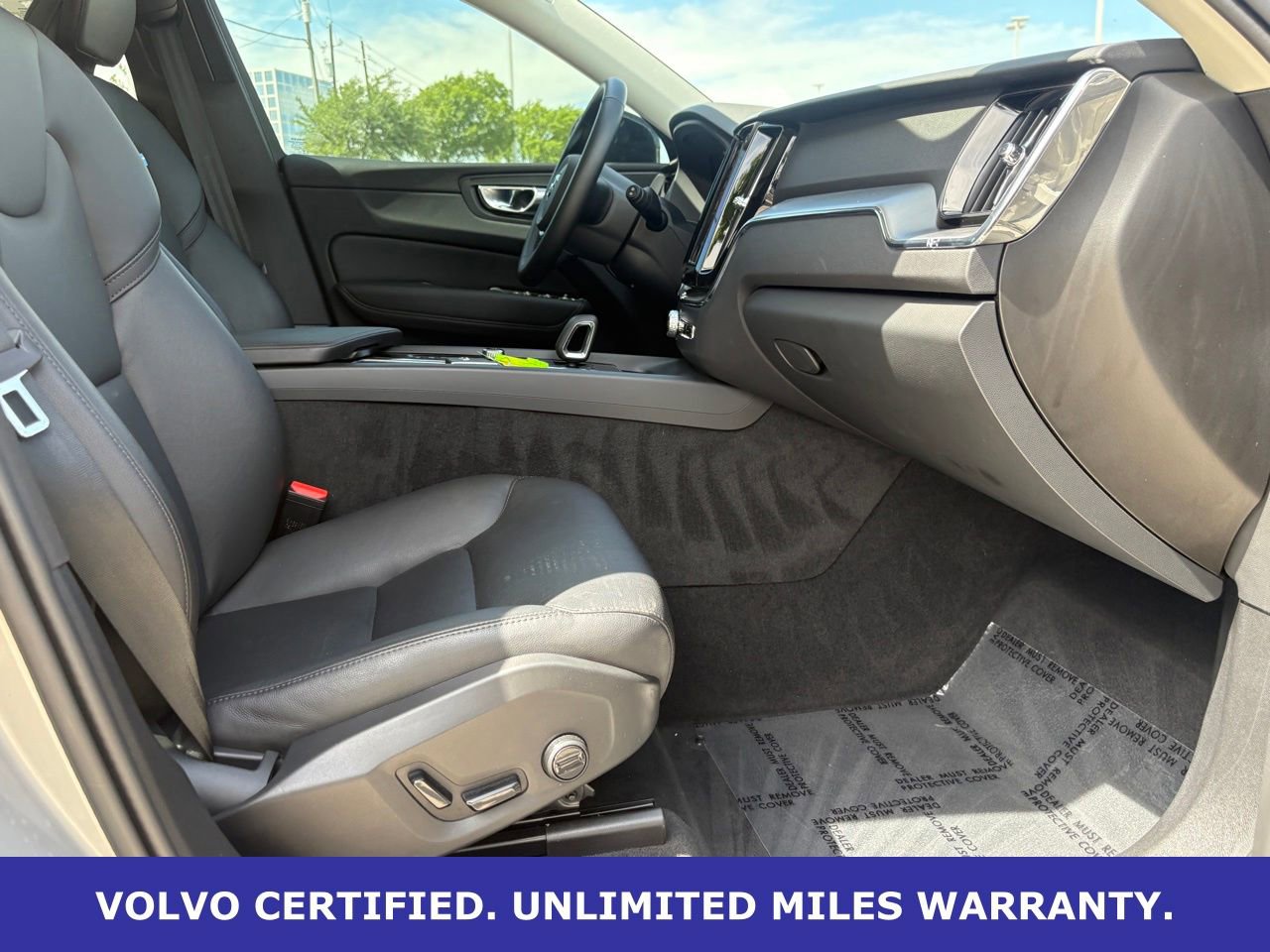 Certified 2025 Volvo XC60 B5 Core AWD/4WD image 39