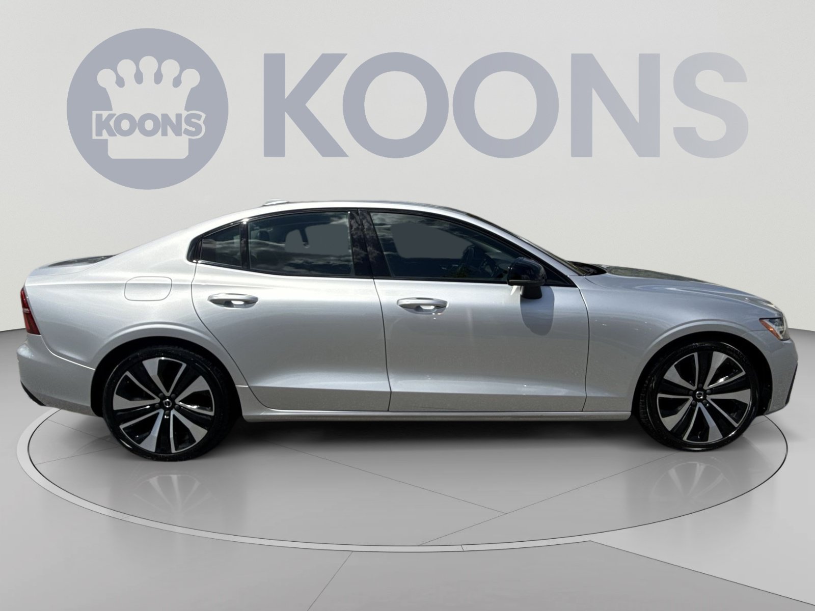 Certified 2022 Volvo S60 B5 Momentum w/ Premium Package FWD image 17