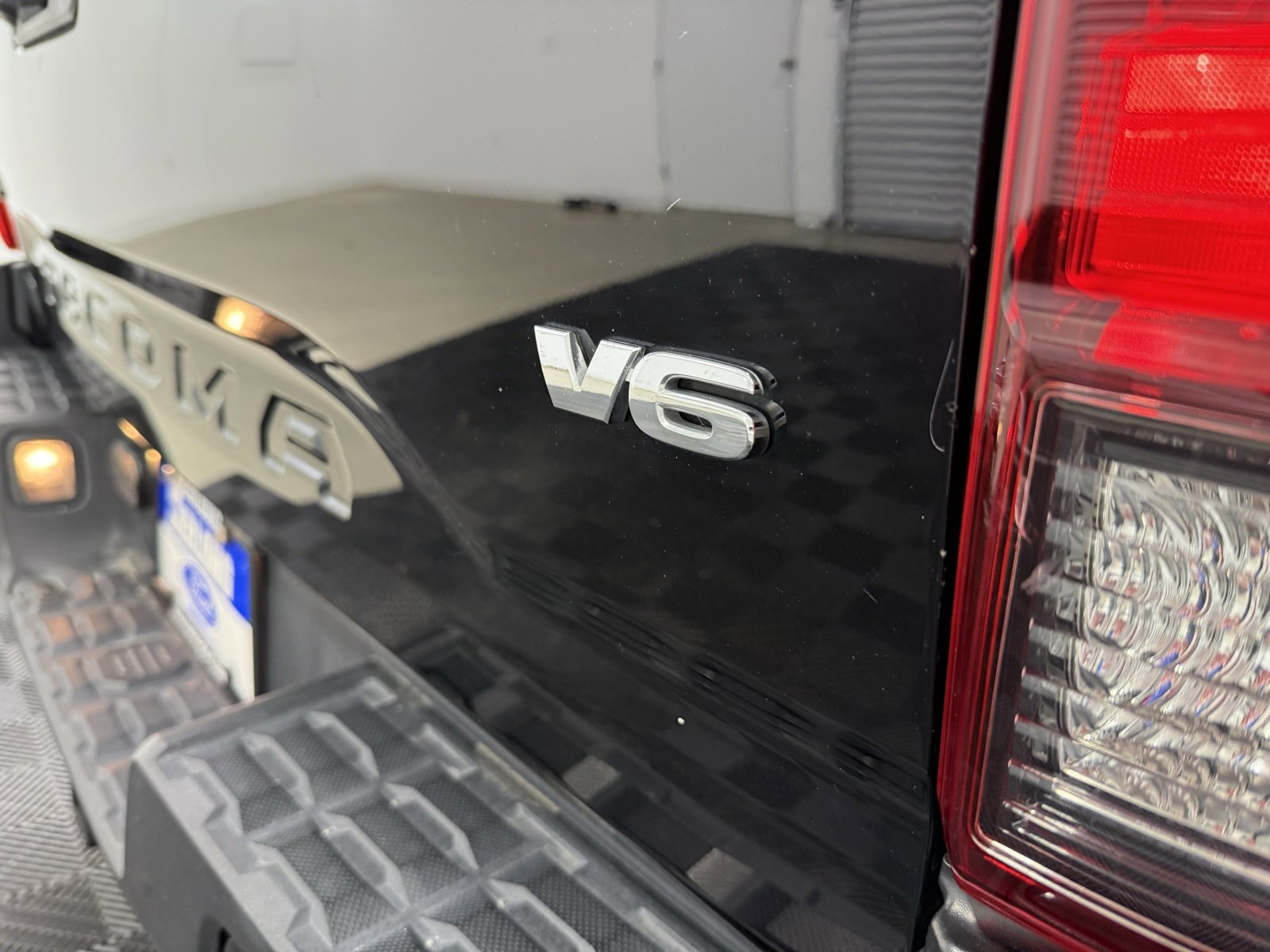 Used 2021 Toyota Tacoma SR image 11