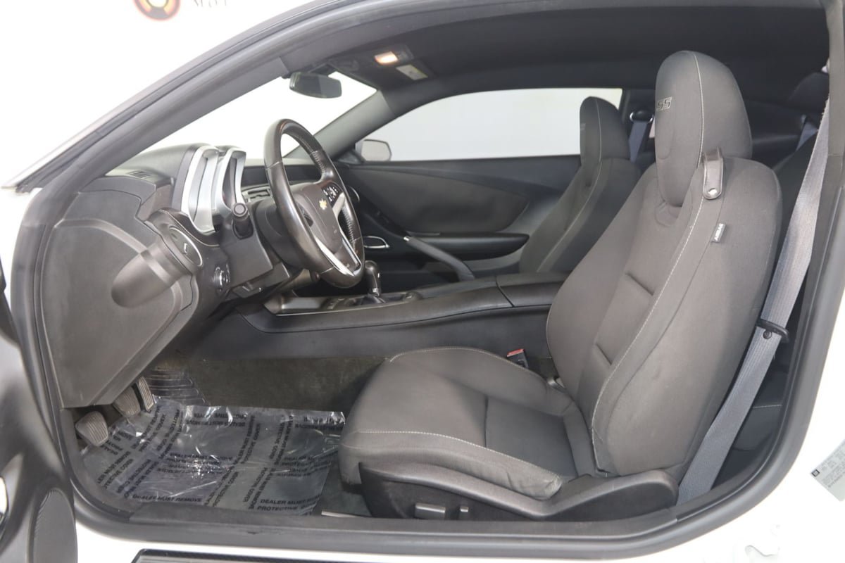 Used 2014 Chevrolet Camaro SS w/ RS Package RWD image 8