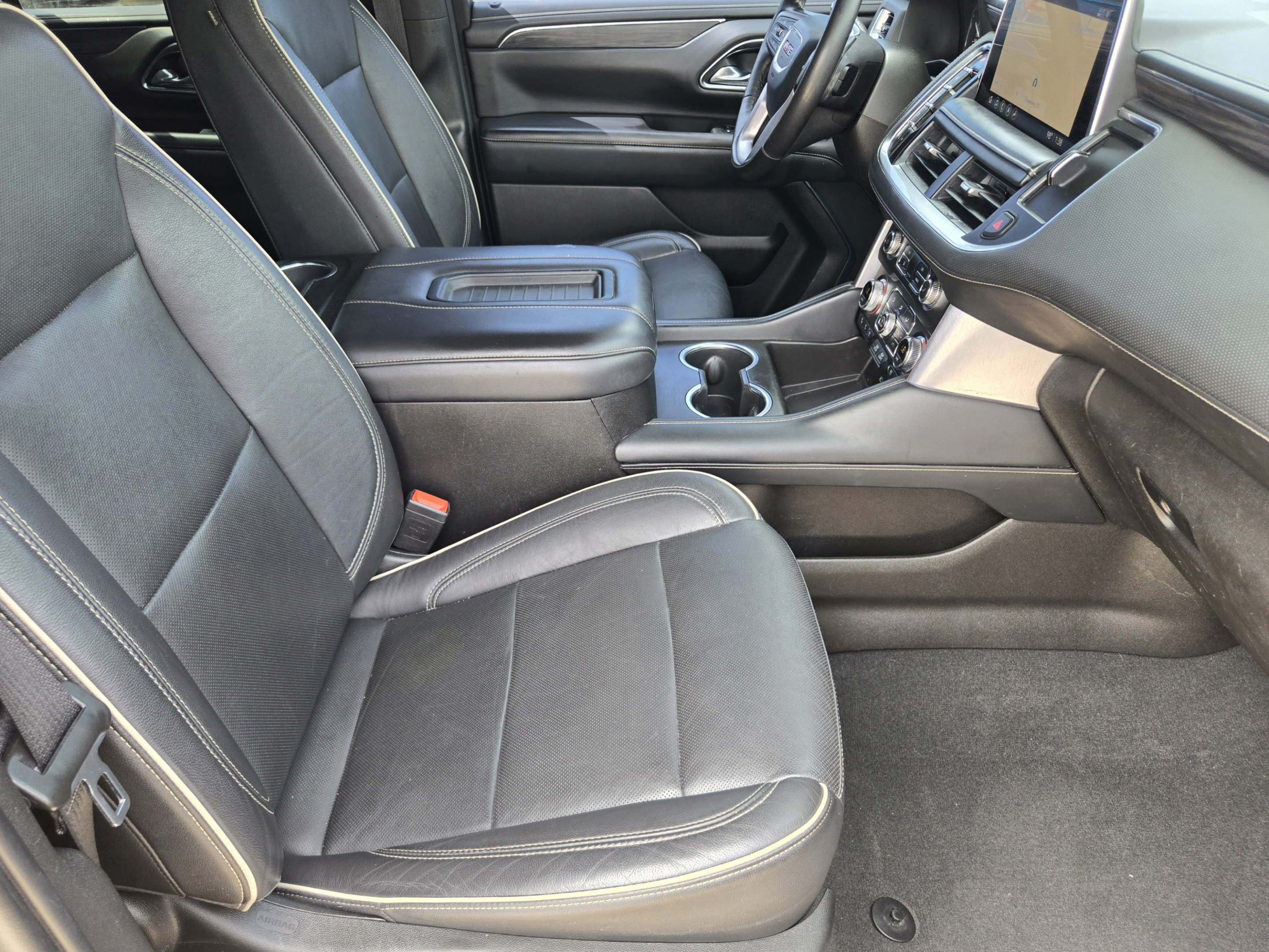 Used 2021 GMC Yukon SLT w/ SLT Luxury Plus Package AWD/4WD image 6