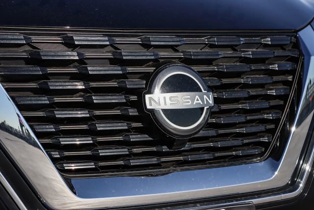 Used 2022 Nissan Rogue SV image 13