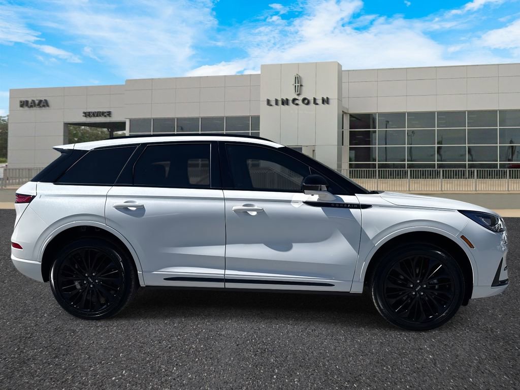 New 2026 Lincoln Corsair Premiere image 4