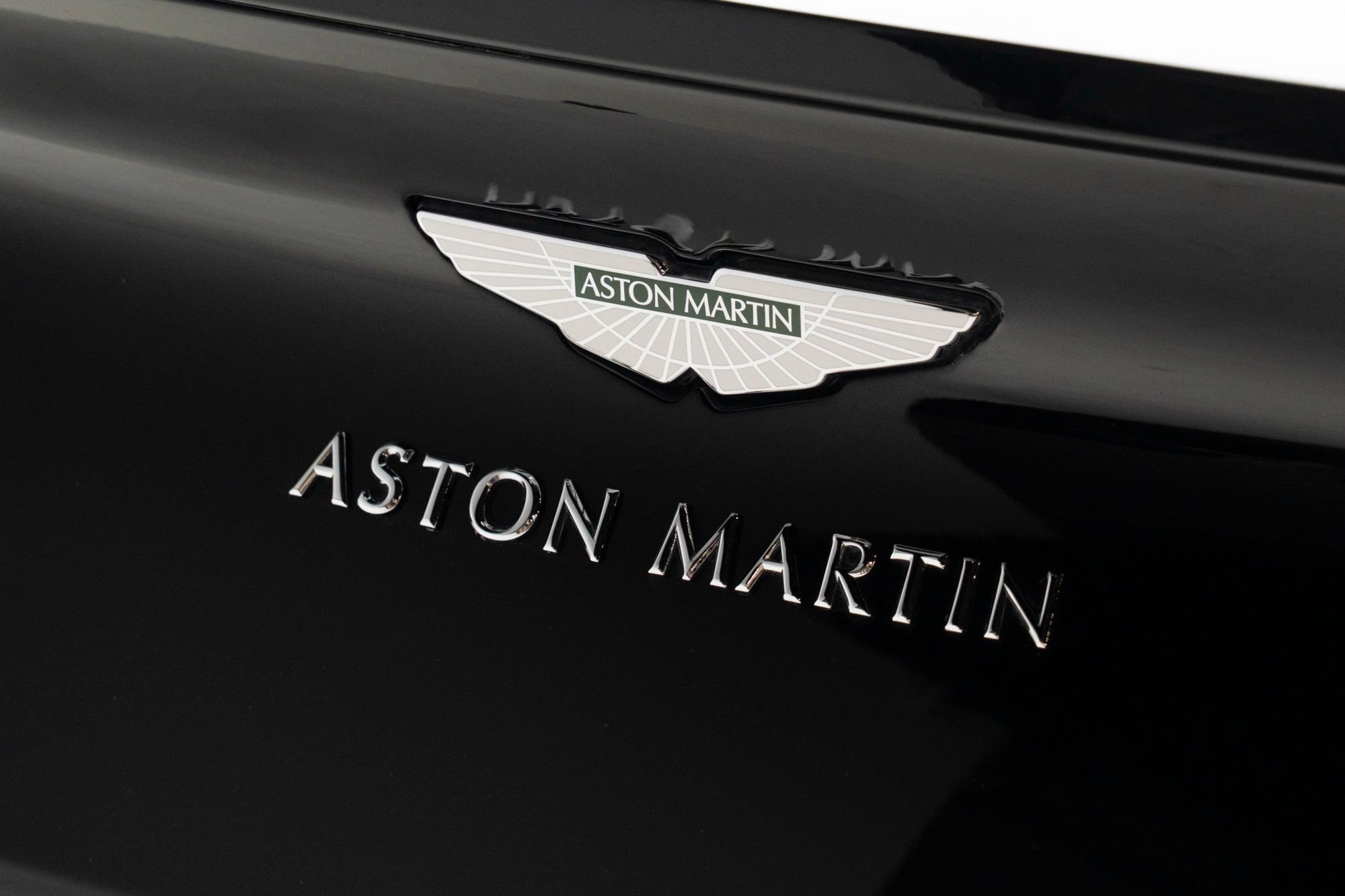 Used 2020 Aston Martin DB11 Volante RWD image 64