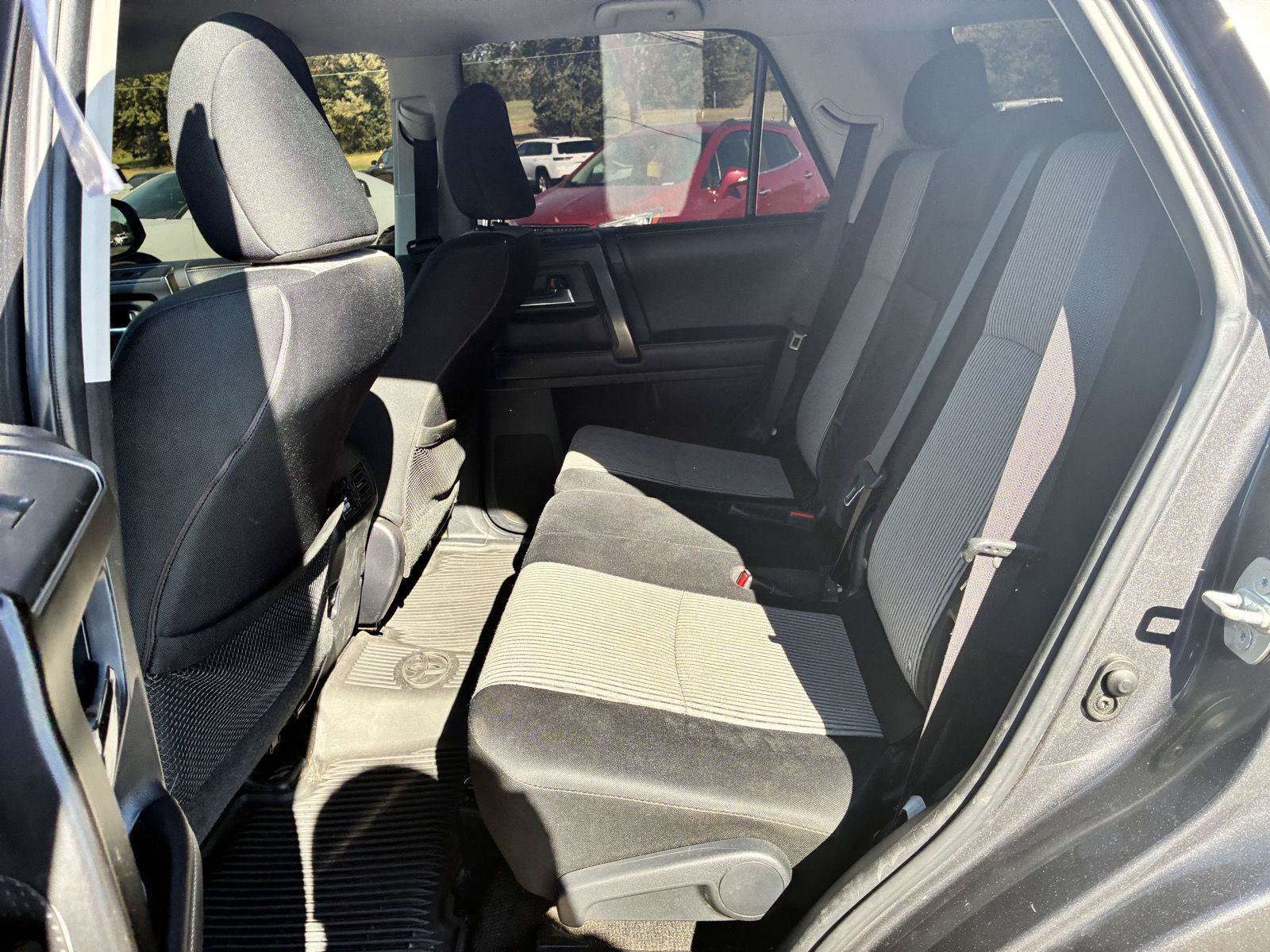 Used 2016 Toyota 4Runner SR5 AWD/4WD image 12