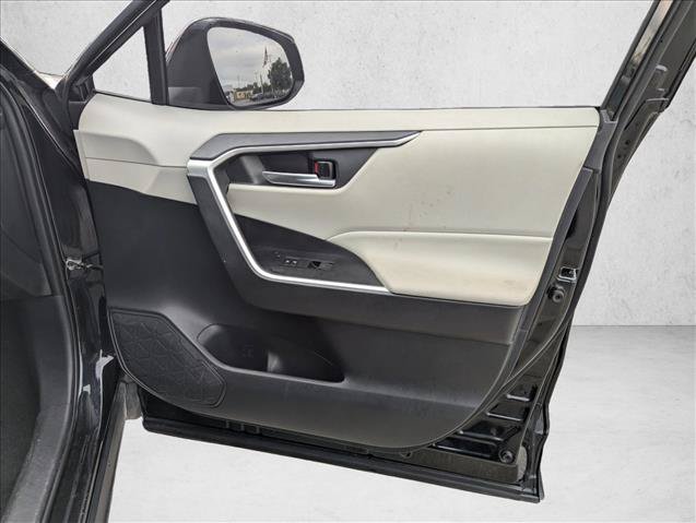 Used 2021 Toyota RAV4 XLE FWD image 25