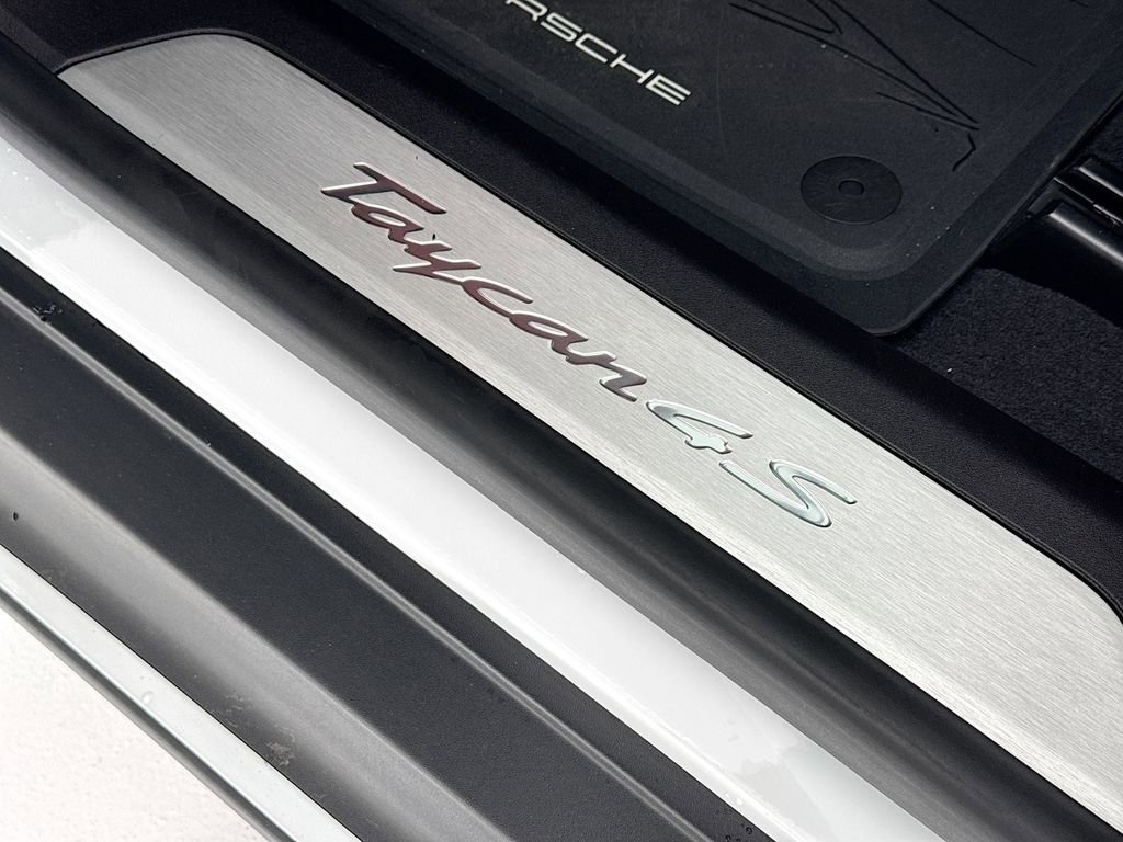 Certified 2024 Porsche Taycan 4S image 13