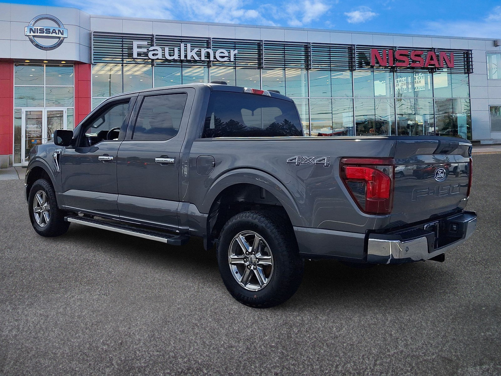 Used 2025 Ford F150 XLT w/ Equipment Group 301A Standard AWD/4WD image 4