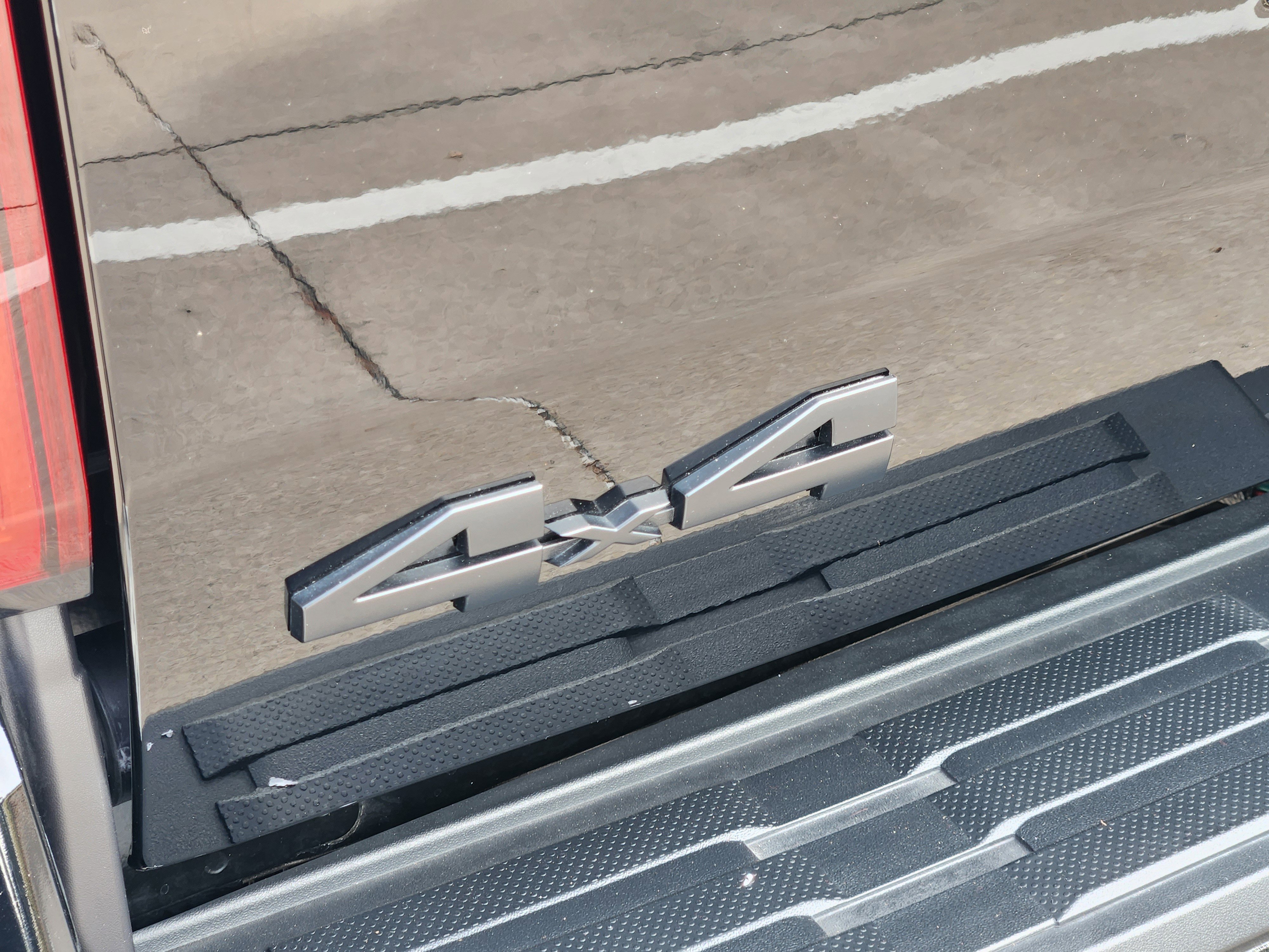 Used 2025 Toyota Tacoma TRD Off-Road image 13