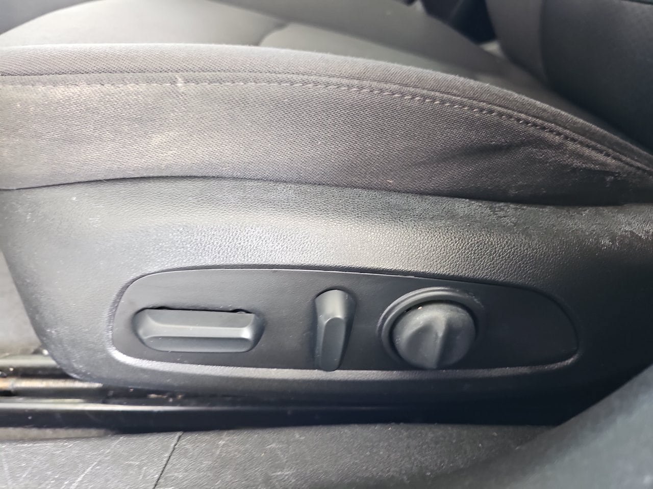 Used 2019 Chevrolet Malibu LT FWD image 32