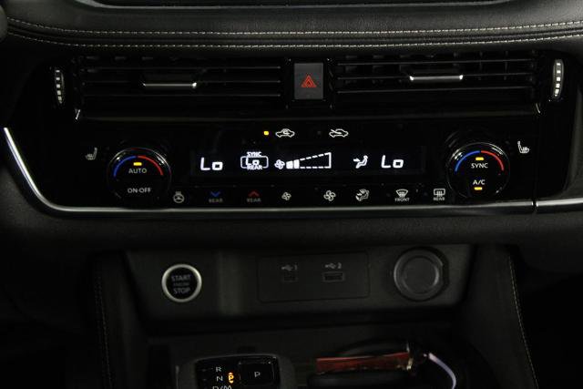 Certified 2021 Nissan Rogue Platinum FWD image 23