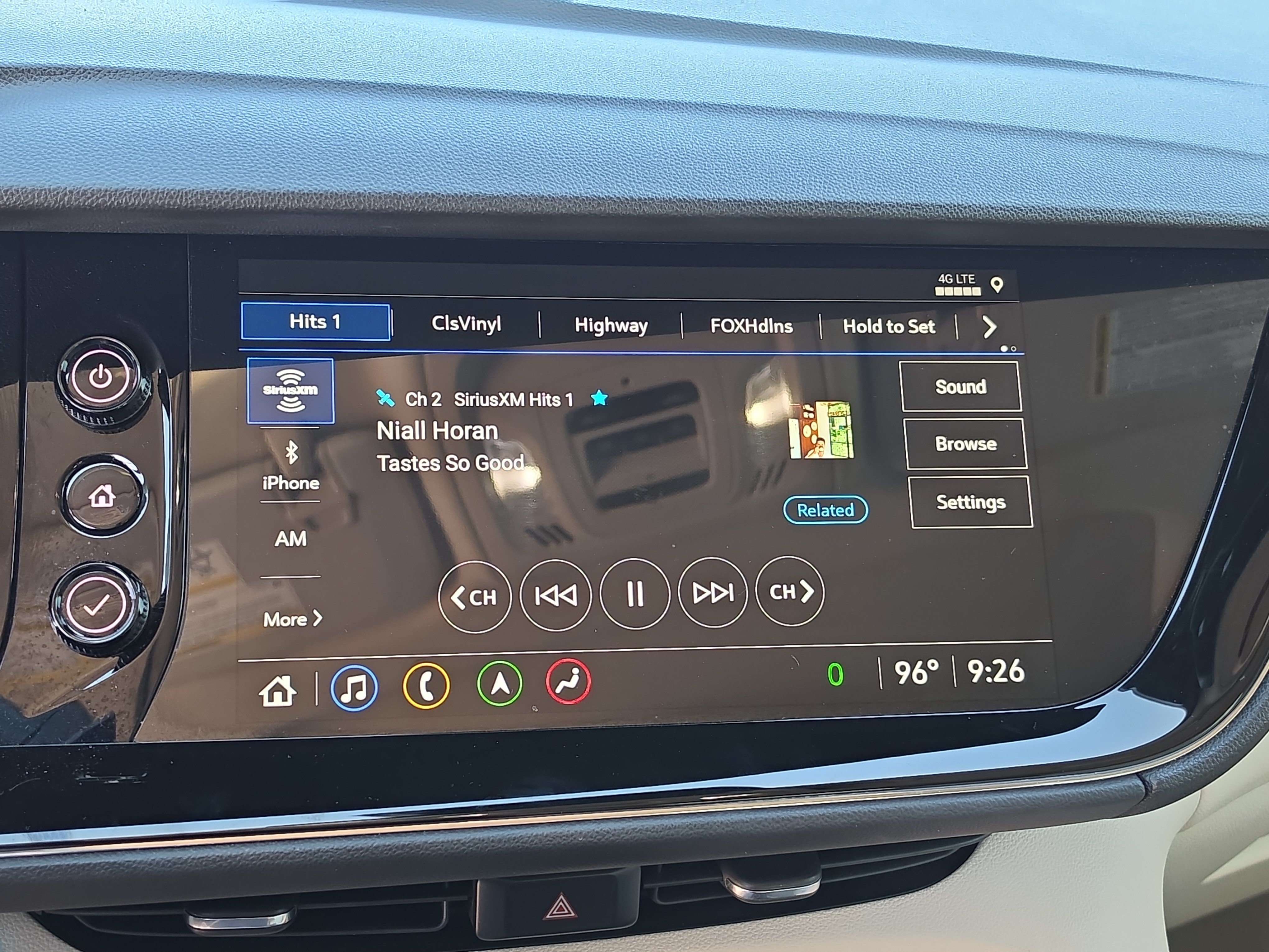 Certified 2023 Buick Envision Avenir FWD image 24