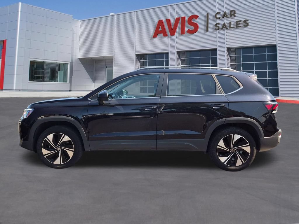 Used 2025 Volkswagen Taos SE AWD/4WD image 10