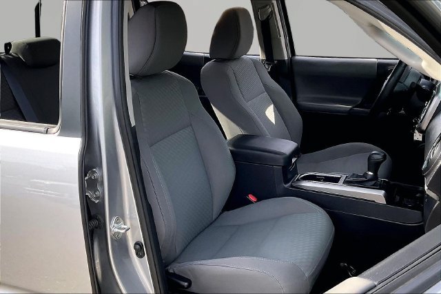Used 2021 Toyota Tacoma SR5 RWD image 19