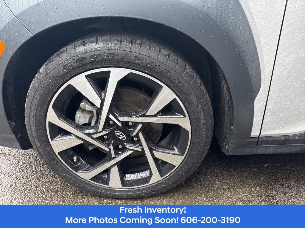 Used 2023 Hyundai Kona Limited image 11