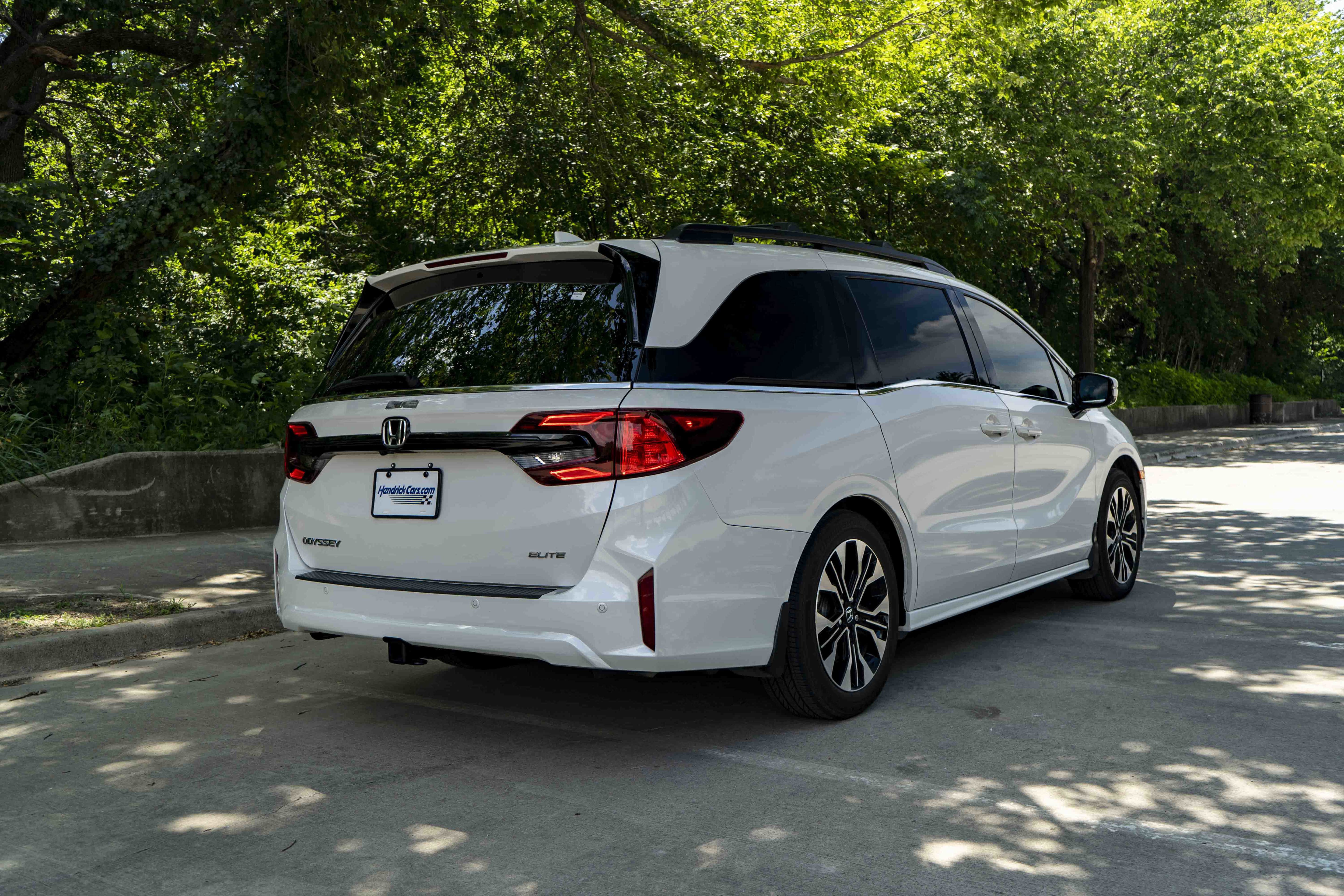 Used 2025 Honda Odyssey Elite image 9