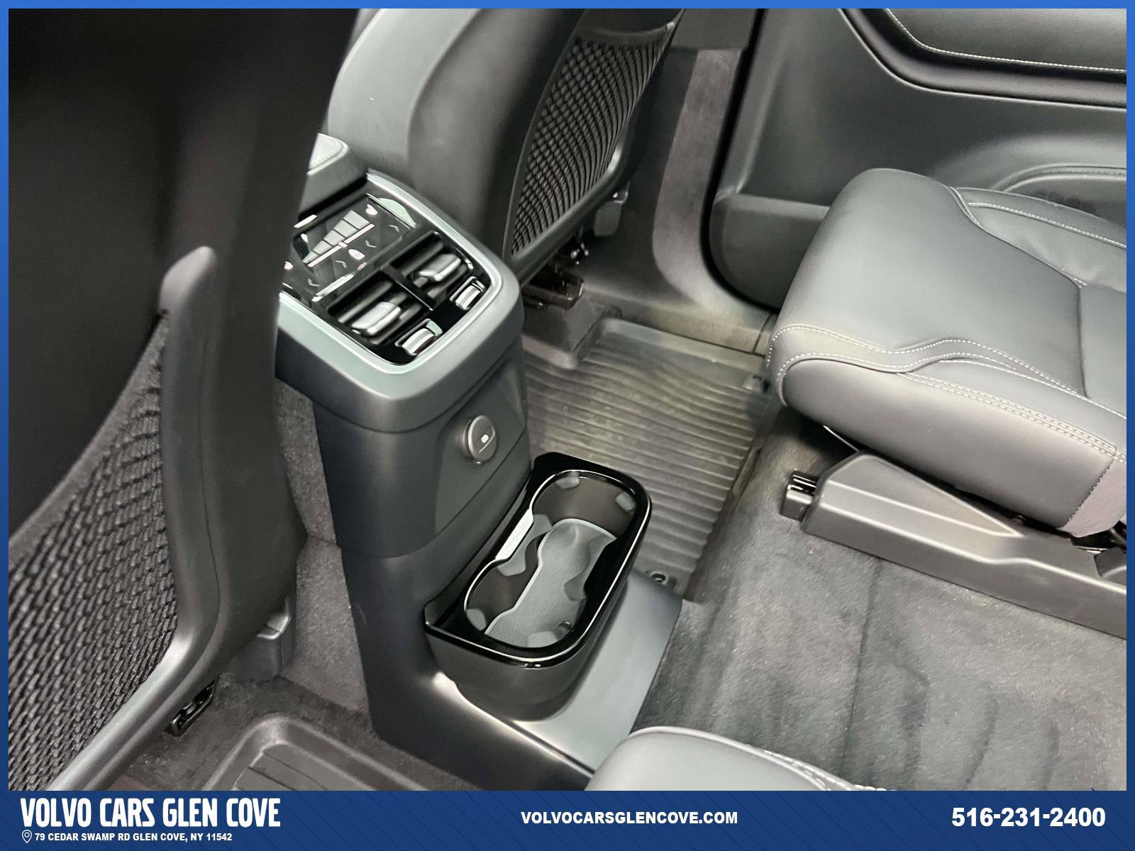 Used 2023 Volvo XC90 T8 Ultimate image 11