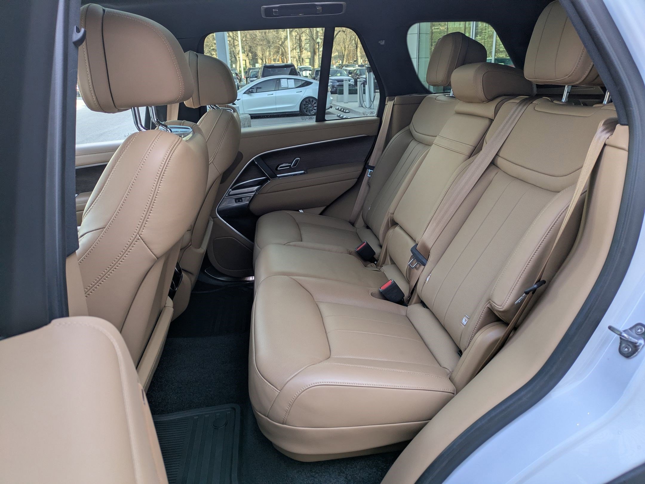 Used 2023 Land Rover Range Rover SE image 29