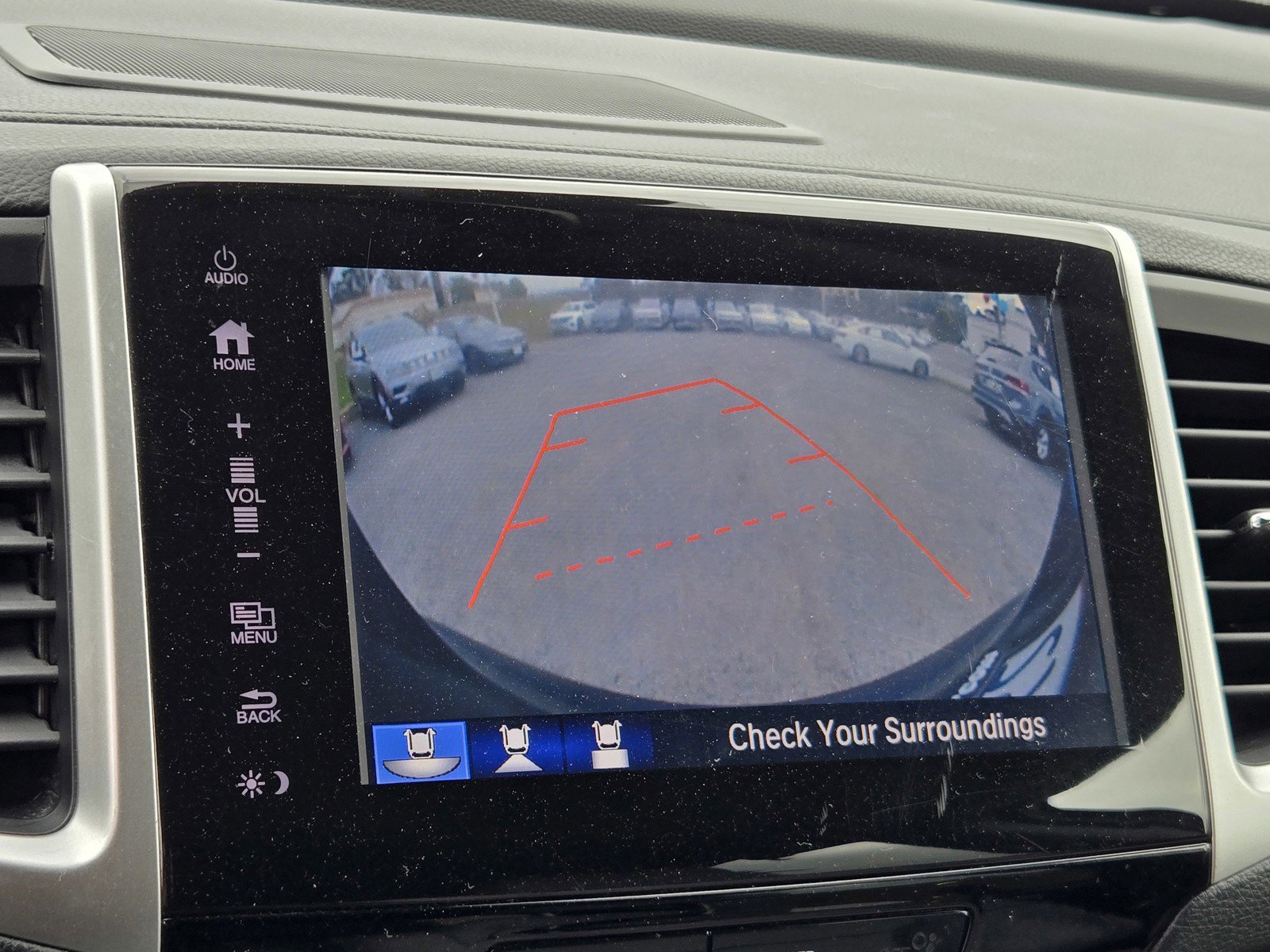 Used 2016 Honda Pilot Touring image 18