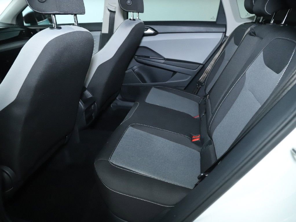 Used 2022 Volkswagen Taos S image 14