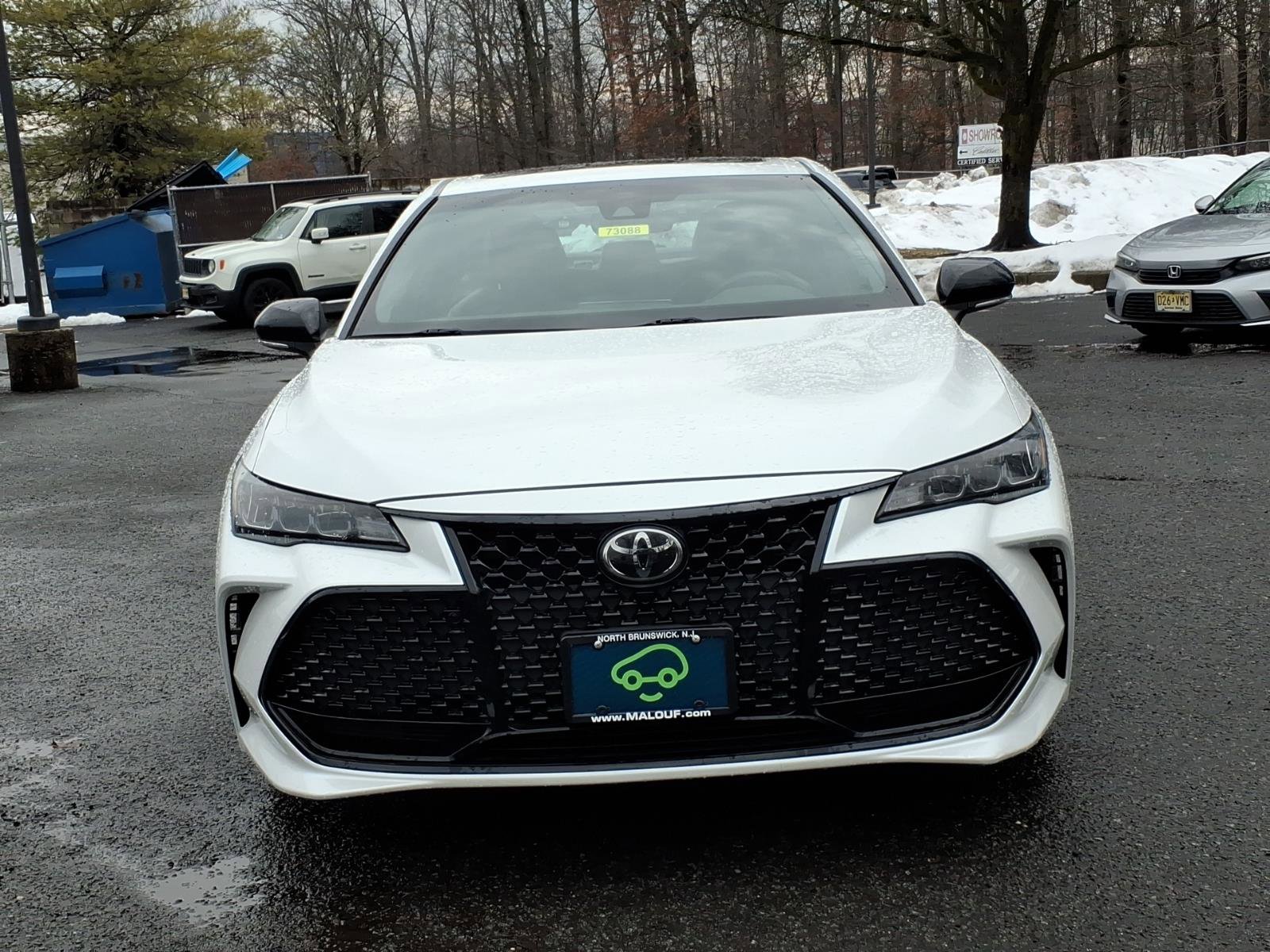 Used 2019 Toyota Avalon XSE w/ All Weather Liner Package image 2