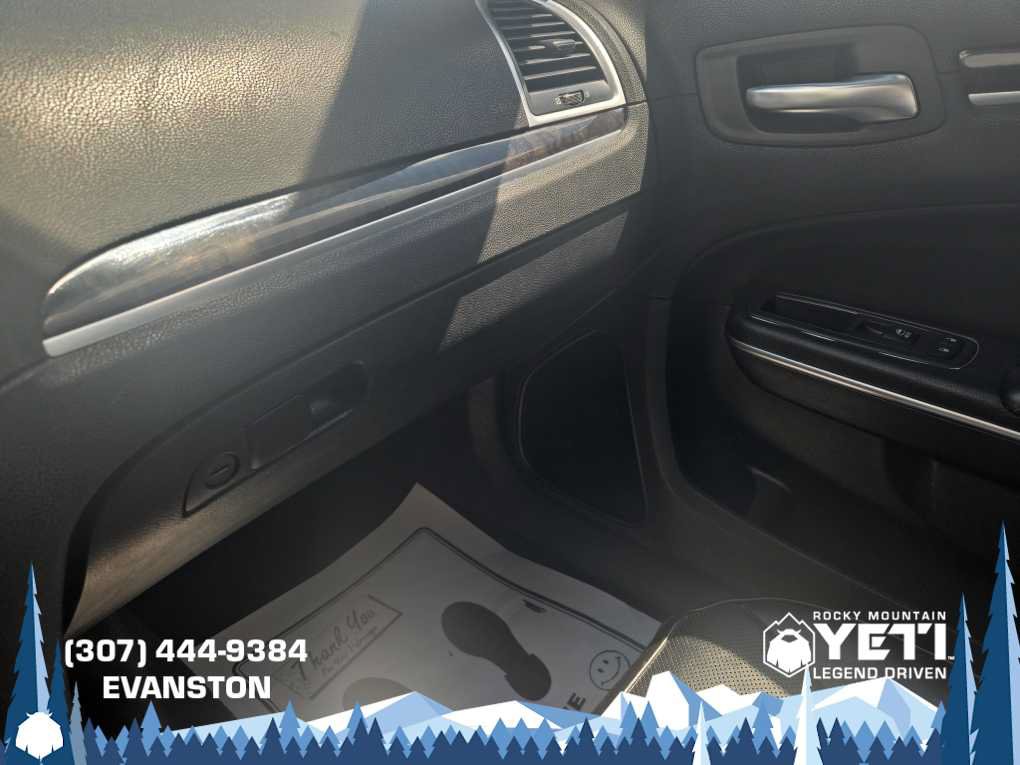 Used 2017 Chrysler 300 C AWD/4WD image 24