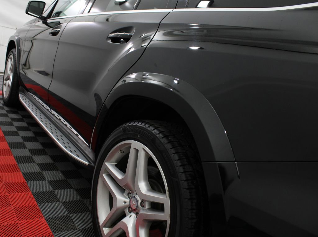 Used 2015 Mercedes-Benz GL 550 4MATIC image 10