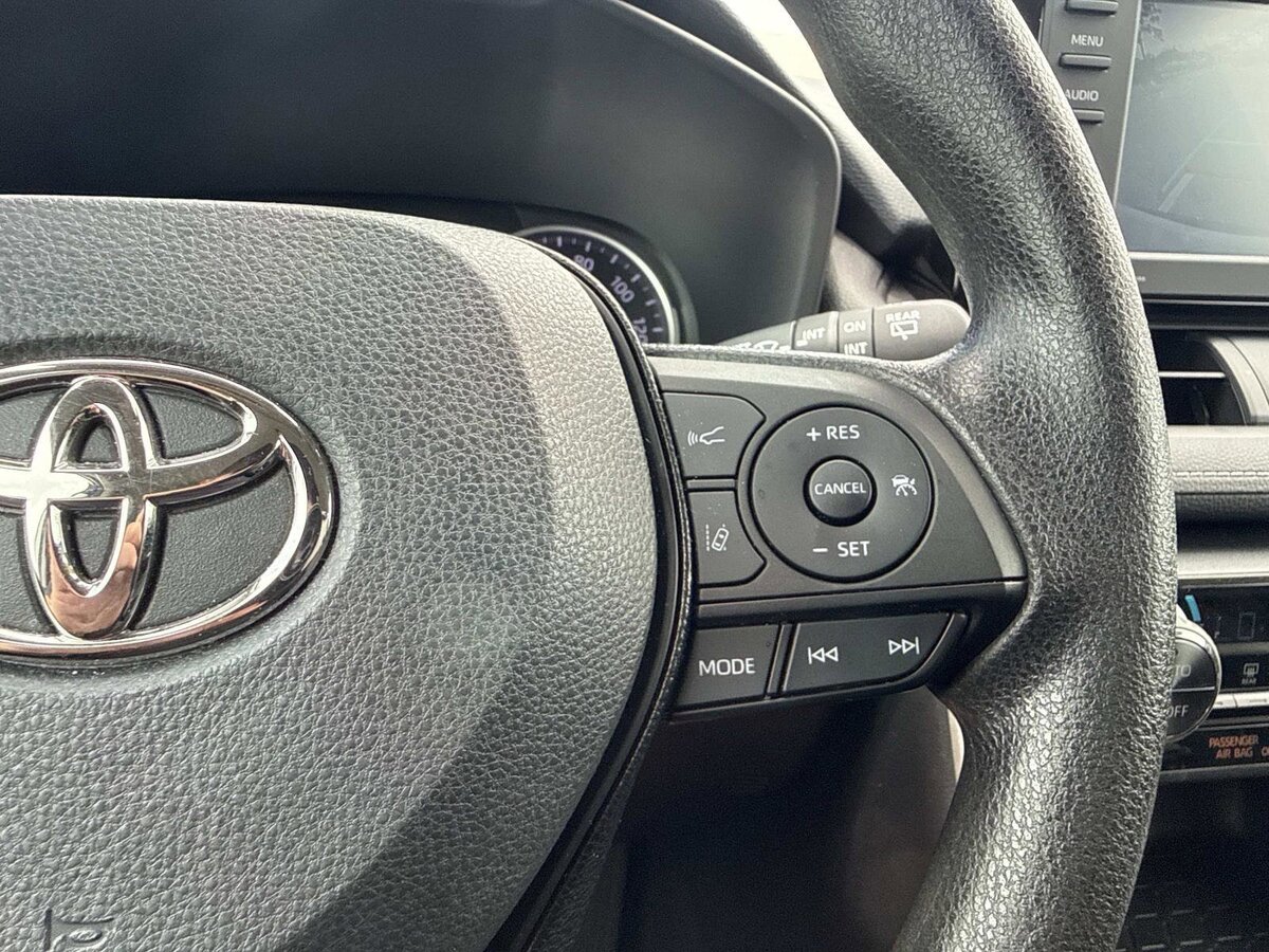 Used 2021 Toyota RAV4 XLE FWD image 29