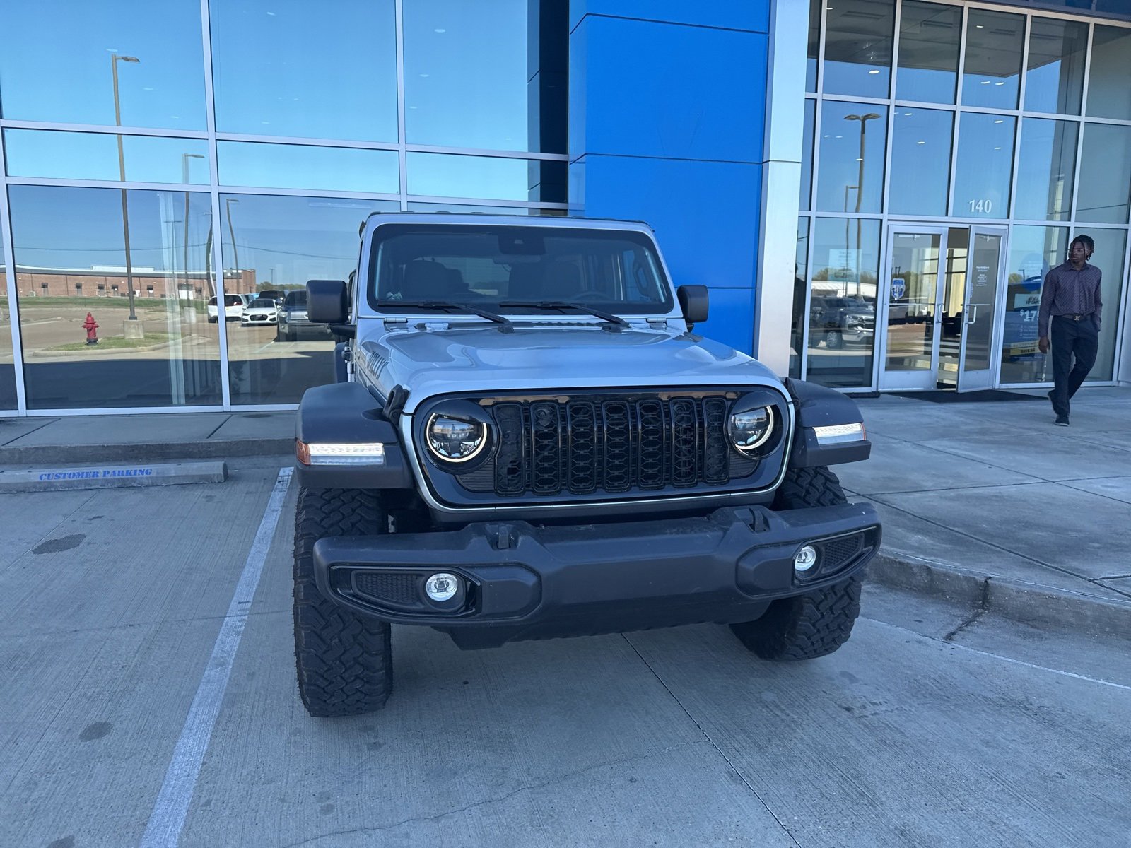 Used 2024 Jeep Wrangler Willys image 5