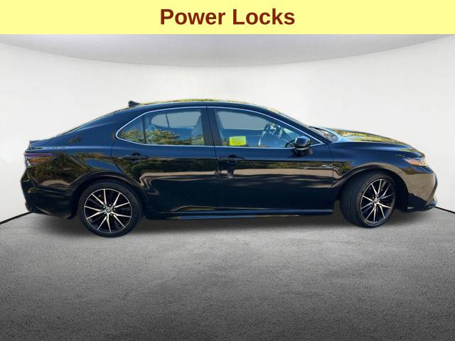 Used 2024 Toyota Camry SE FWD image 11