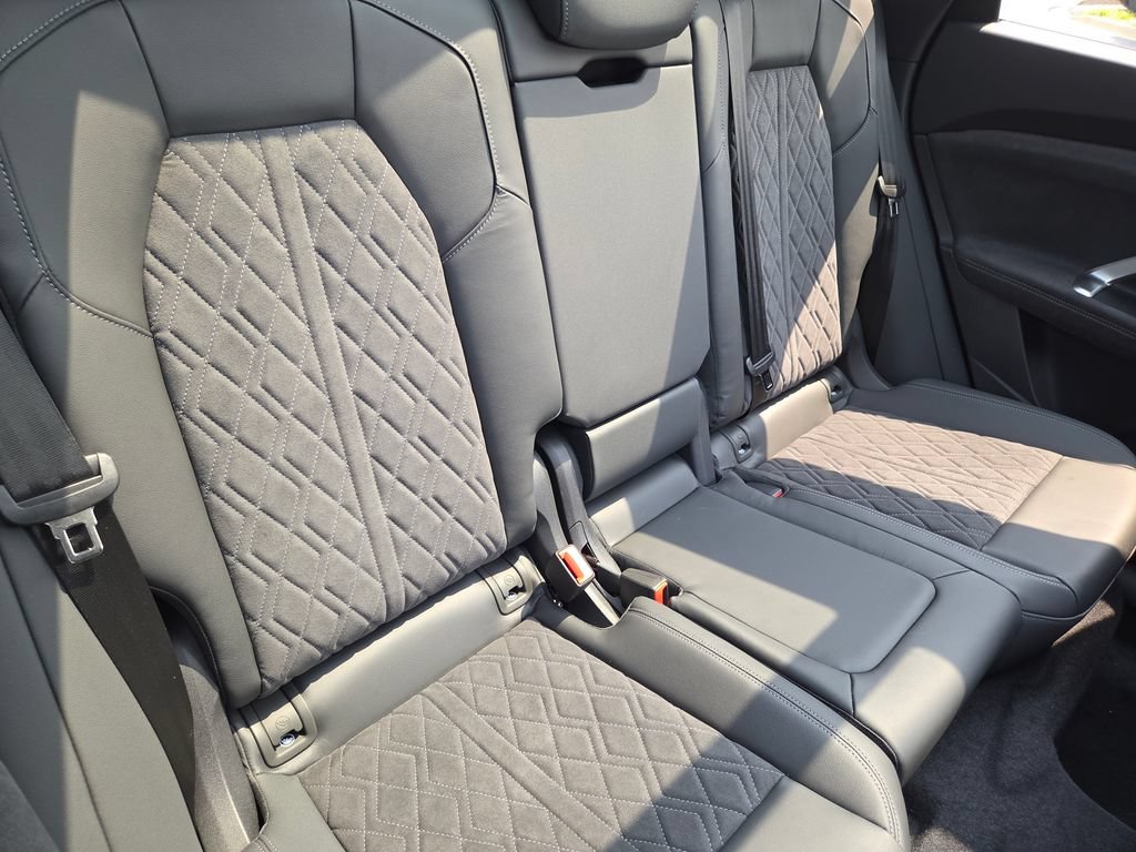 New 2026 Audi SQ5 Premium Plus AWD/4WD image 32