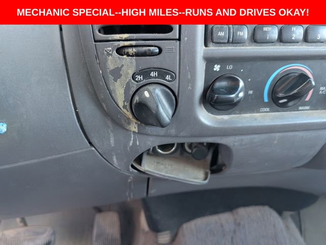 Used 2001 Ford F150 XLT AWD/4WD image 4