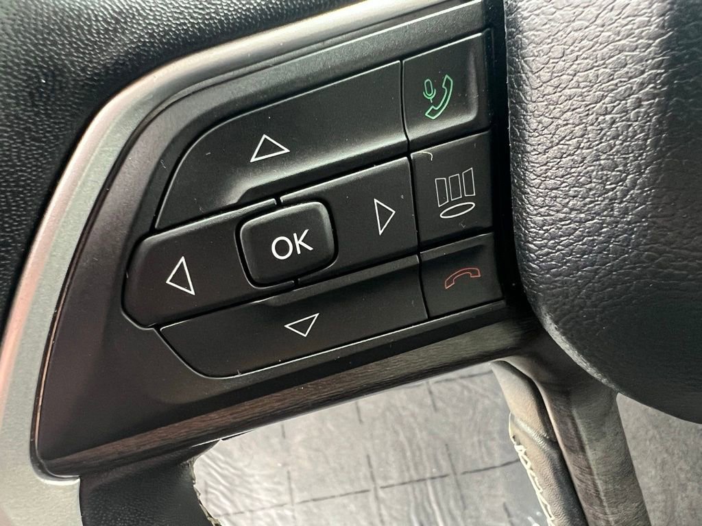 Used 2022 Jeep Grand Cherokee Limited image 23