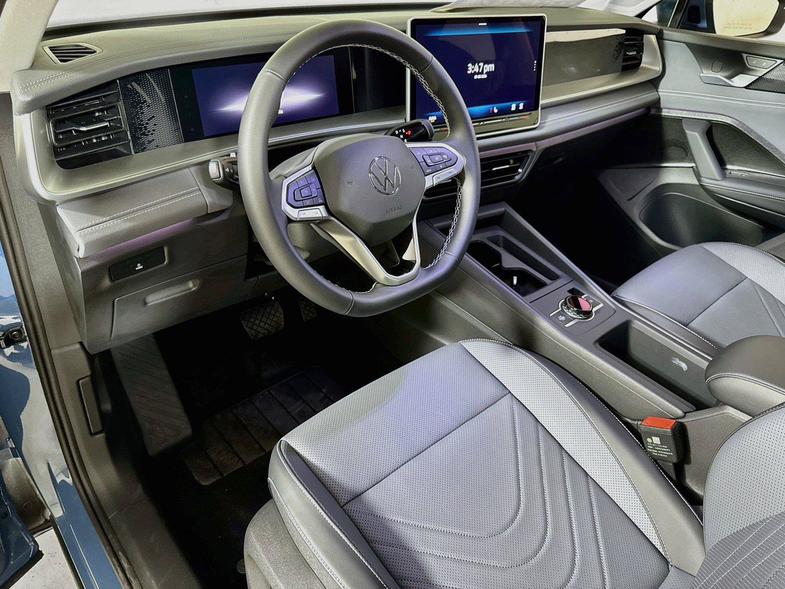 New 2026 Volkswagen Tiguan SE FWD image 5