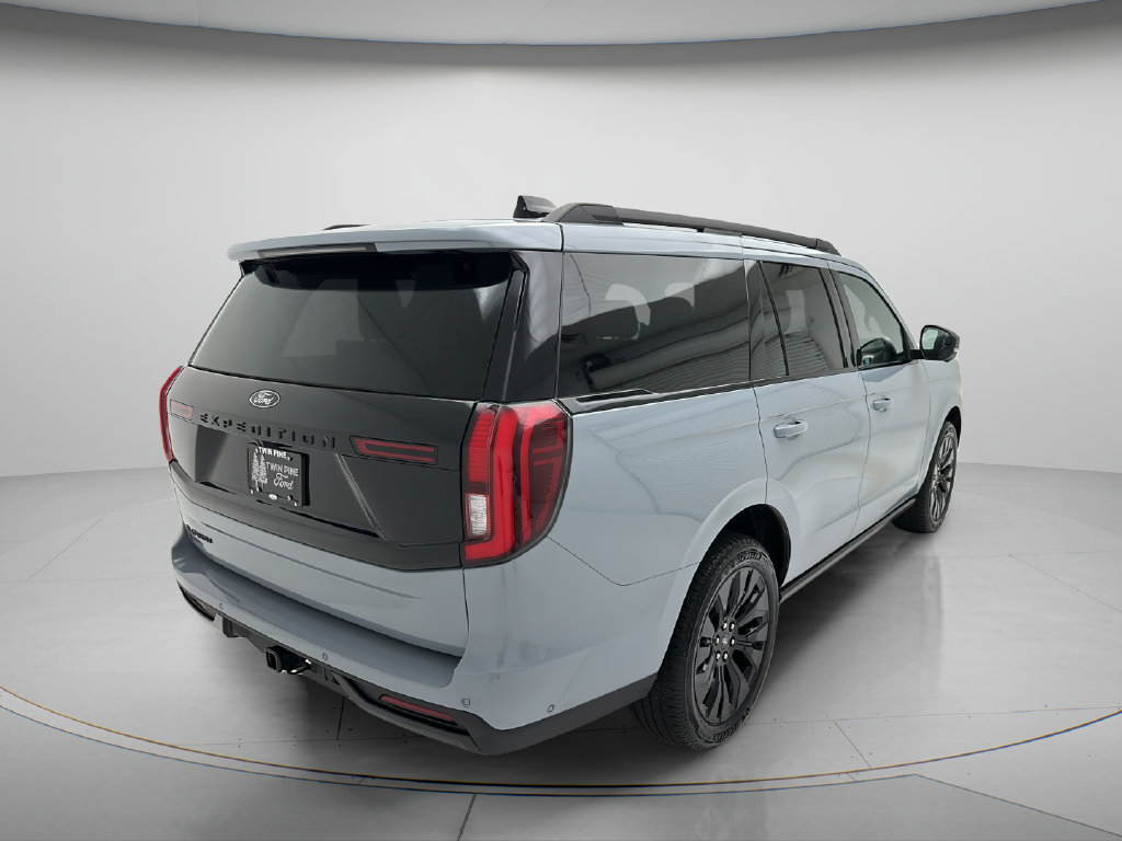 Used 2025 Ford Expedition Platinum w/ Stealth Appearance Package AWD/4WD image 5