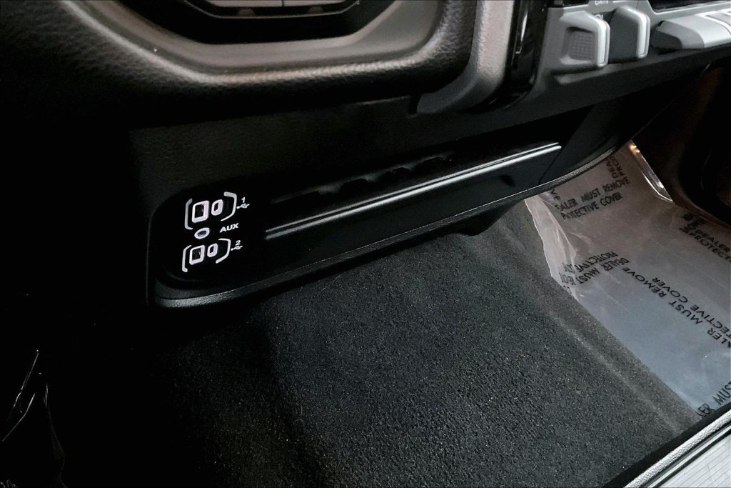 Used 2025 RAM 2500 Big Horn AWD/4WD image 26
